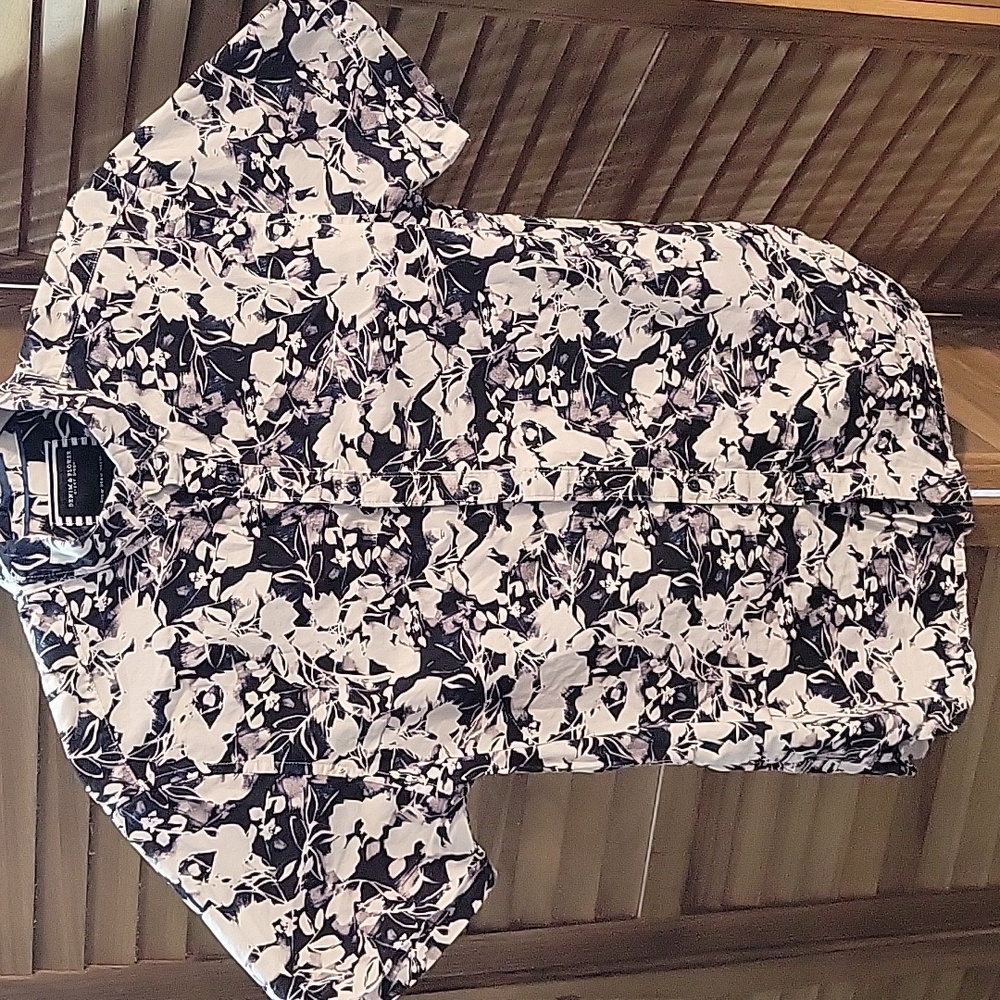 Denim & Flower By Ricky Singh Floral Button-down Short Sleeve Size M 100% Cotton